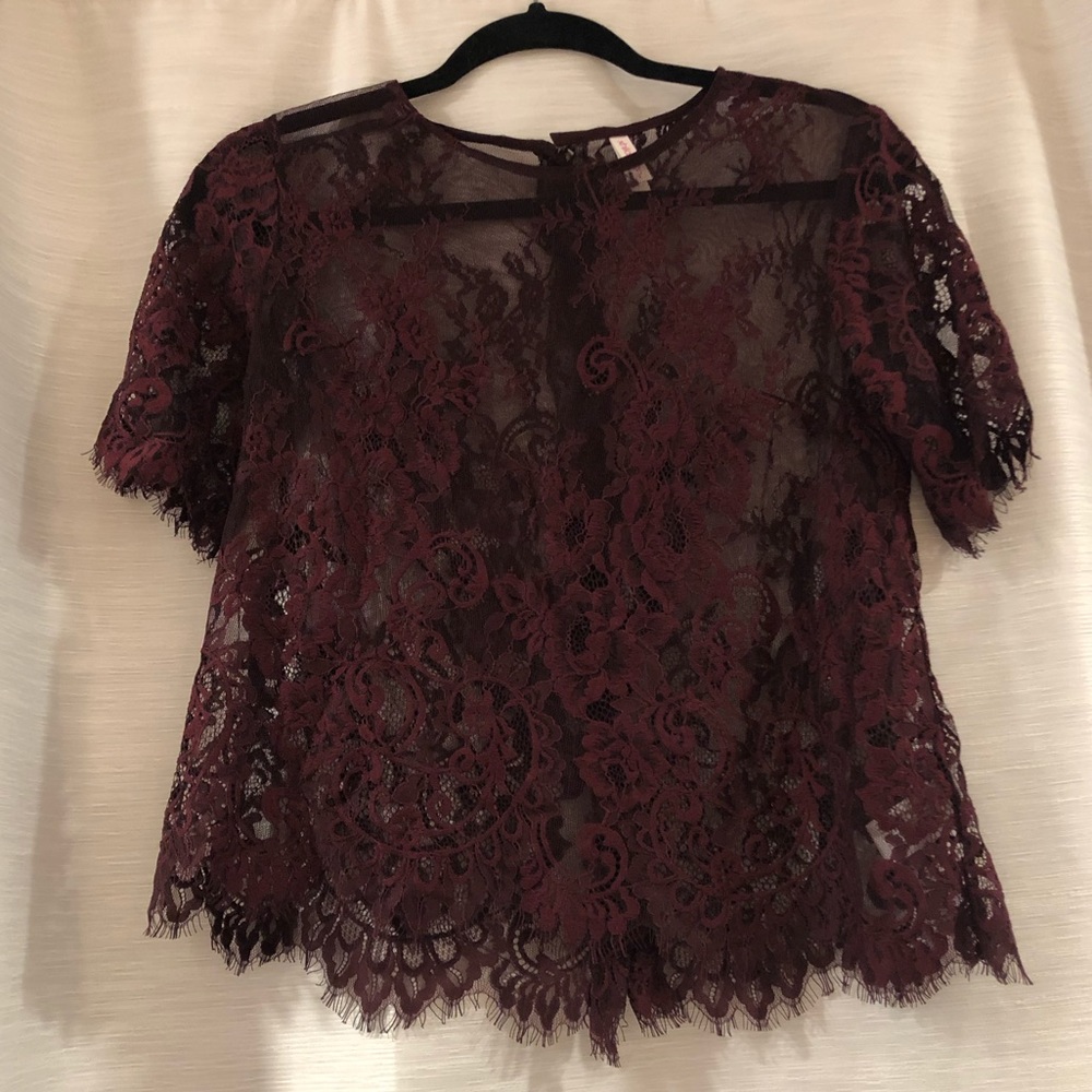 Lace top with back button detail